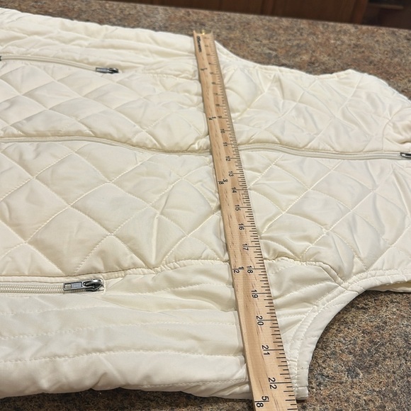 Relativity Outerwear Lightweight Vest White Womens Size 2X Full Zipper Closure - Picture 10 of 11